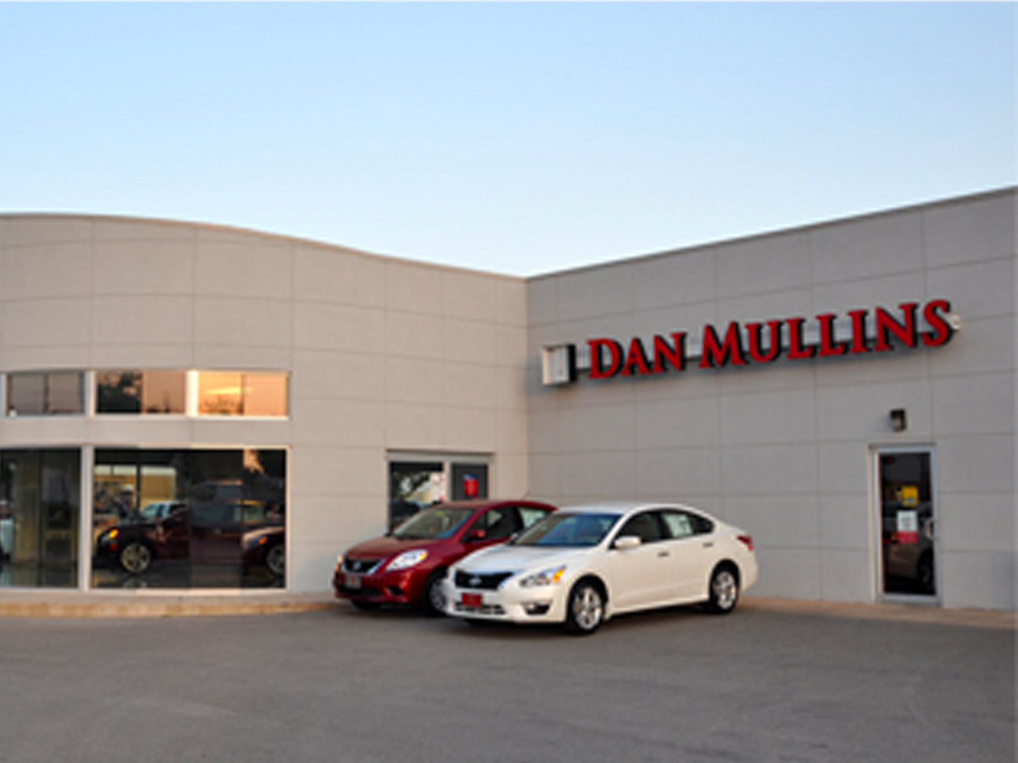 Dan Mullins Nissan Dealership